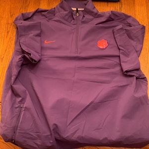 Clemson Tigers Nike Dri-Fit short sleeve pullover. Size:XL. Like new condition.